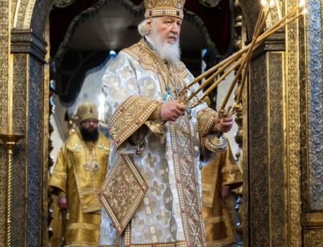 Патриарх Кирилл: Не отдавайте души детей на растерзание темных сил